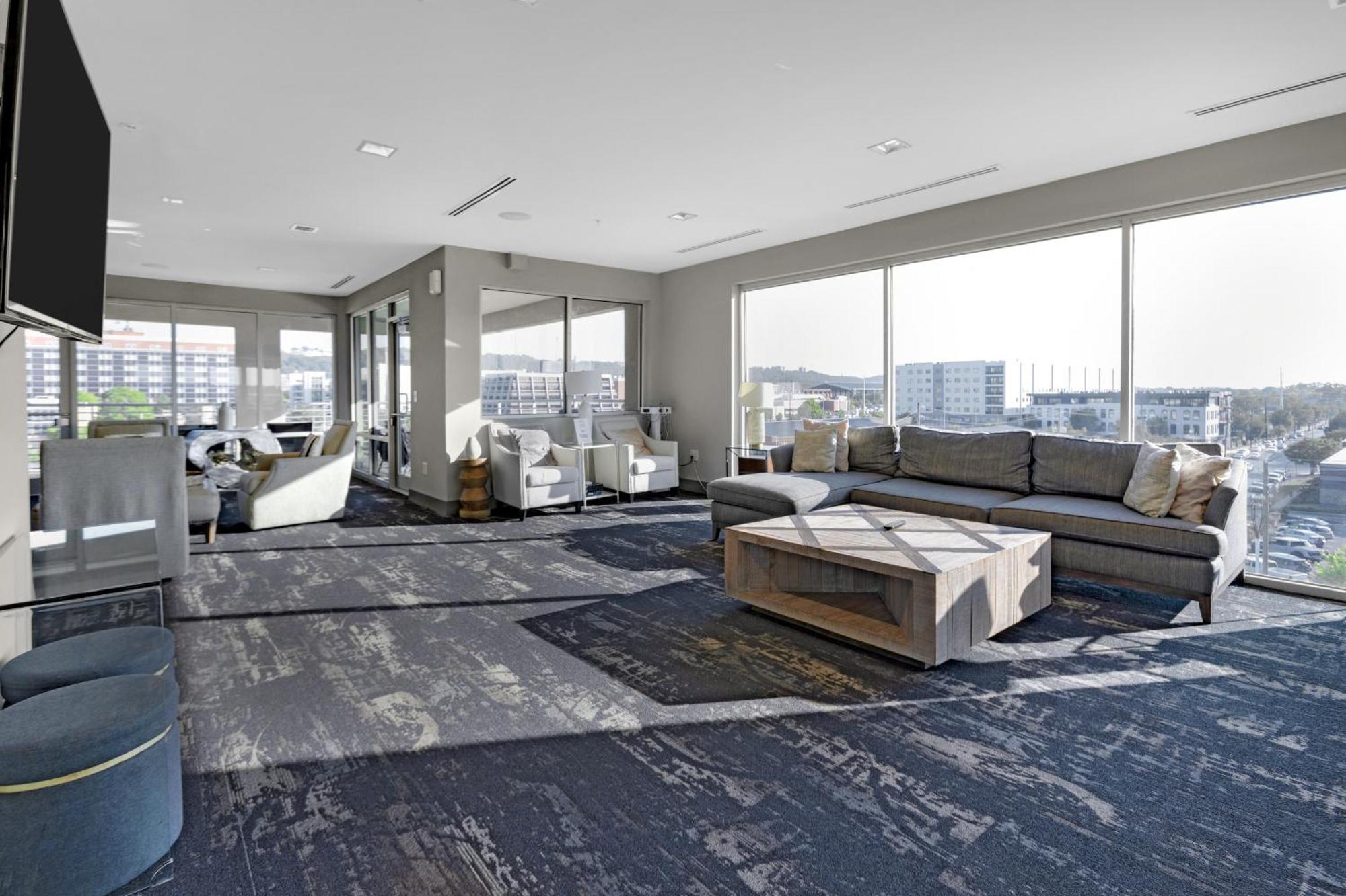 Modern Downtown Apartment Birmingham Exterior photo